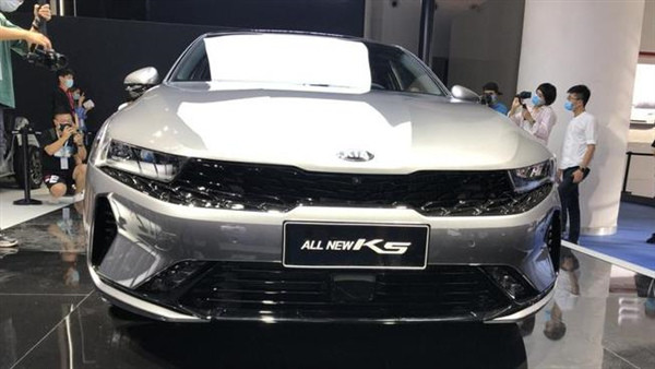 以颜值开道的新起亚K5,能对雅阁造成多大冲击?