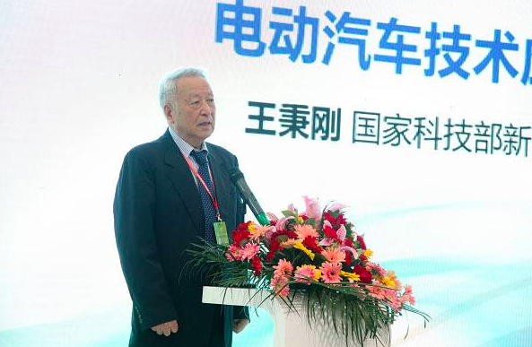 新能源车企准入门槛放宽,王秉刚:监管产品才是重点