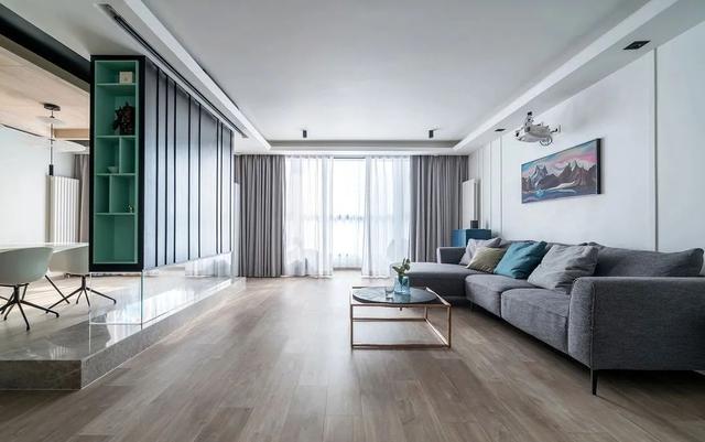 北京夫妻晒出150㎡二手房,毫无豪华感,一进屋却被吸引,太高级