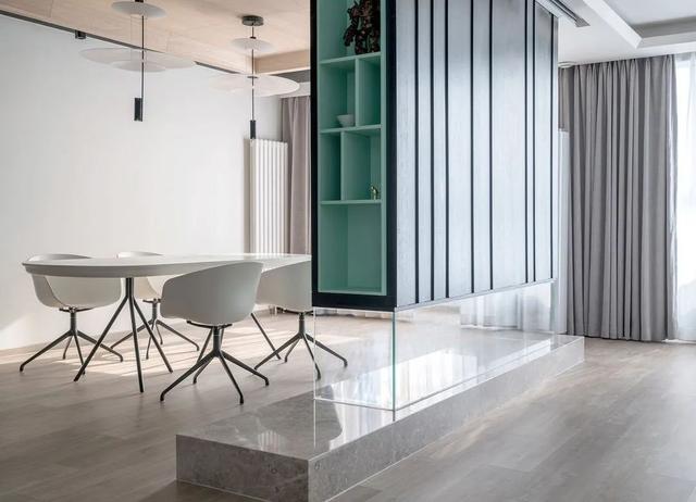 北京夫妻晒出150㎡二手房,毫无豪华感,一进屋却被吸引,太高级