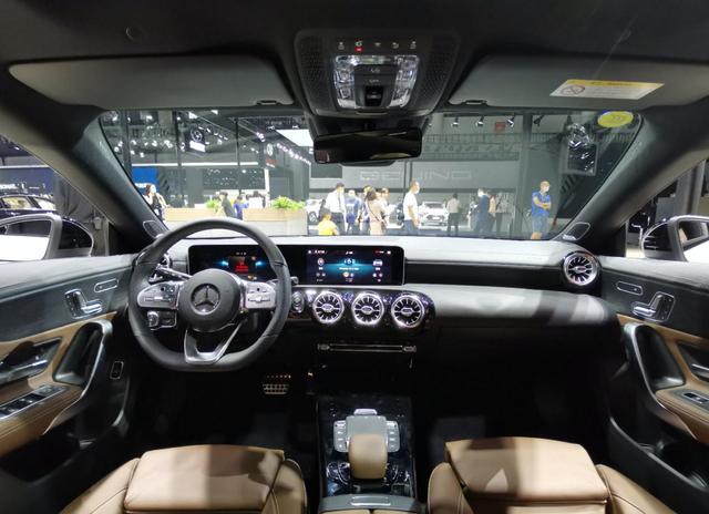 1.3T+7速双离合,敢叫价30万,全新奔驰CLA到底值不值得买?