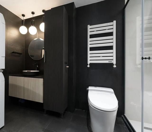 北京夫妻晒出150㎡二手房,毫无豪华感,一进屋却被吸引,太高级