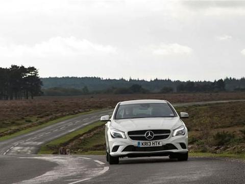 梅赛德斯奔驰全新C系Estate实用性是否明显提升了解一下