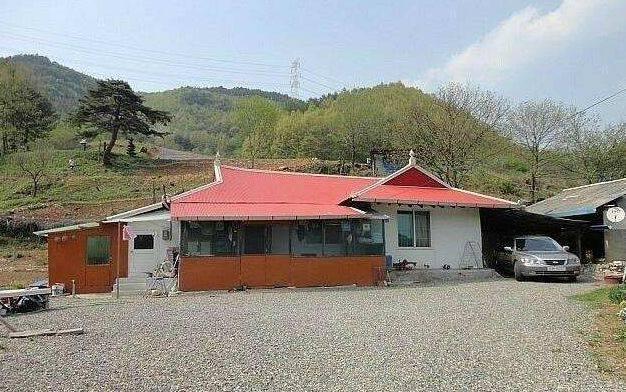 被韩剧坑惨了！晒晒韩国婆婆准备的农村婚房，还有比这更穷酸的吗