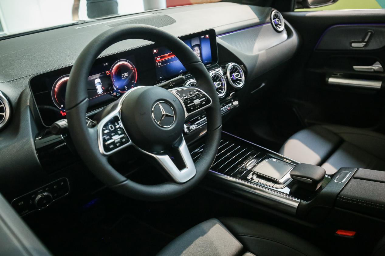 后浪来袭!来新丰泰奔驰体验全新GLA SUV