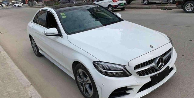 2020款奔驰c260l运动版车型车主开了不到一年二手价能卖多少