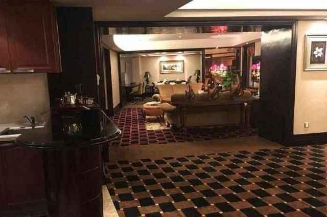 带大家看看苍井空的婚房,室内装修奢华大气,不愧是日本AV女优