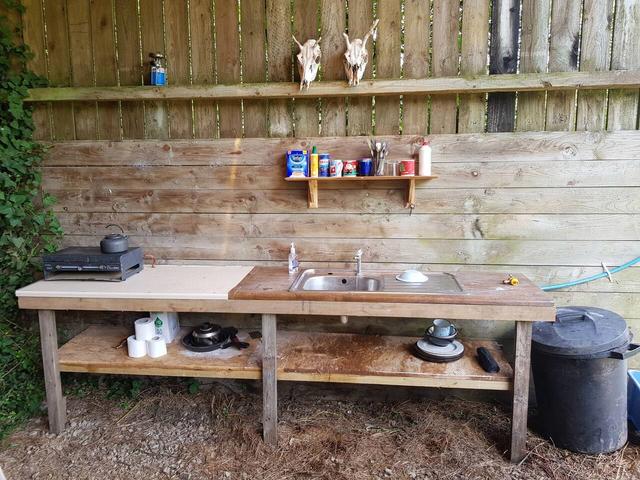 订房爆满,英国农场主嗅到商机,1000英镑出租自家牛棚一周