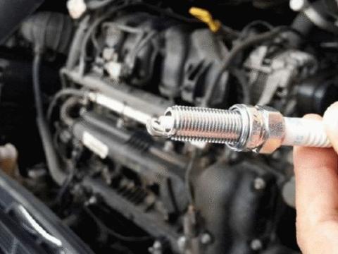 换过机油就算做过汽车保养？骗新手还行，老司机盯着换这3个零件