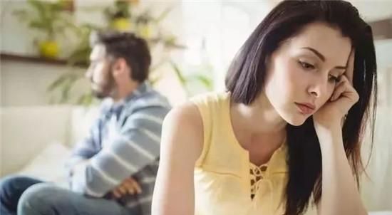 丈夫让妻子卖陪嫁房换二套房,并拿十万嫁妆装修,妻子:房没我名