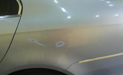 雨季如何保养汽车车漆