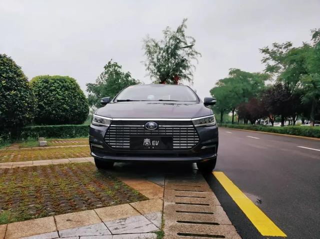 上半年新能源车TOP10榜单出炉,第一名没有悬念,后几名令人吃惊