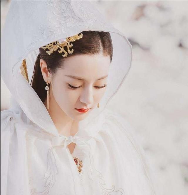迪丽热巴恐被赵露思抢风头,与吴磊无CP感,《长歌行》注定扑街