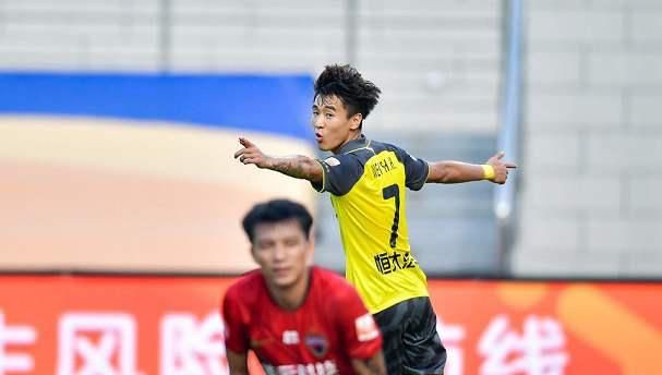 武磊之后韦世豪已是中超第一人!3场4球势不可挡,谁能阻挡他?