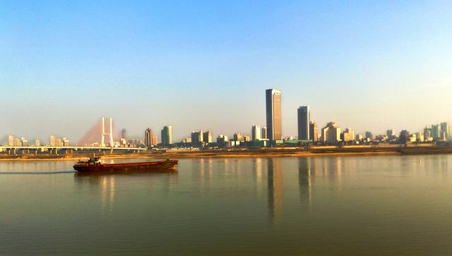 湖南2020上半年gdp城排行_2020年中国城市综合经济竞争力排行榜出炉湖南6城(2)