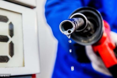 网传国外无色汽油，要比国内黄色汽油好上太多？专家：不存在的事