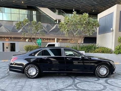 真正的王者座驾 海外实拍梅赛德斯-迈巴赫S650