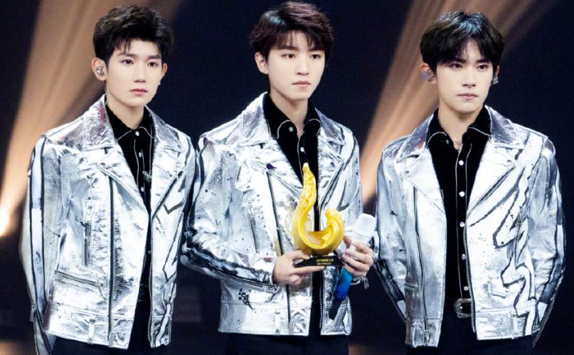 tfboys七周年合照,tfboys八周年 tfboys七周年门票860李飞被骂抢钱但在分歌词上倒是端水大师