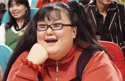 她为爱狂瘦140斤,曾经是中国最胖女演员,如今丈夫爱她不离不弃