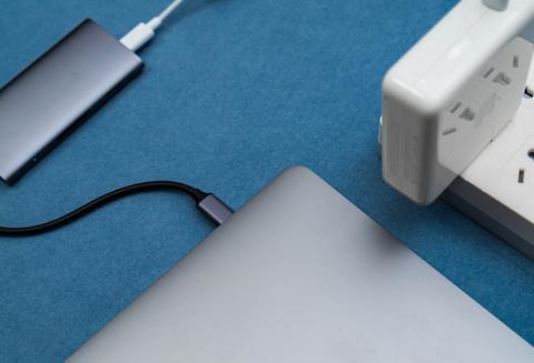 如何正确使用充电器 265b-ixkvvue0088016.jpg