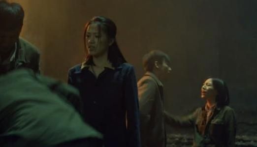 在《重启之极海听雷》，吴三省真的像陈文锦还是齐晋？