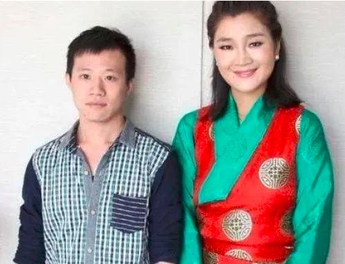 降央卓玛的老公在央视工作17年看到照片后真的很有夫妻相