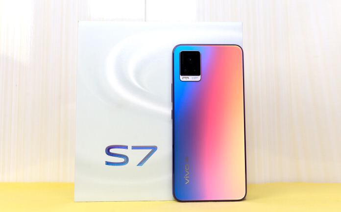 s7vivo图片颜色,vivos7e图片颜色 vivos7定义时尚美学:色彩光源拿捏的恰到好处