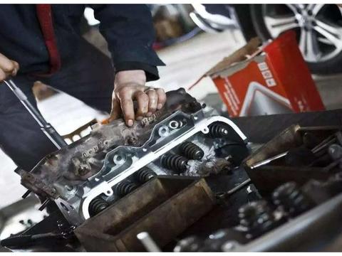 跑5000公里就换机油的人，有没有做错？机油多久换一次才不伤车