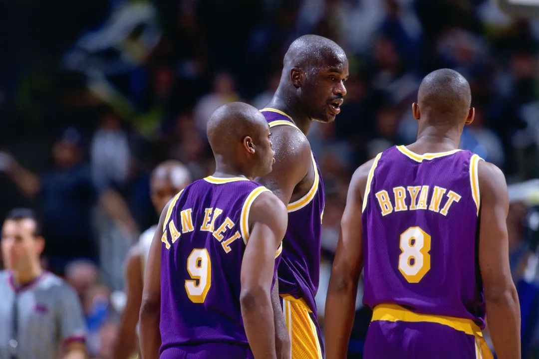 Kobe還是菜鳥,詹姆斯僅12歲,馬刺上次不進季後賽,NBA都發生了什麼?-黑特籃球-NBA新聞影音圖片分享社區