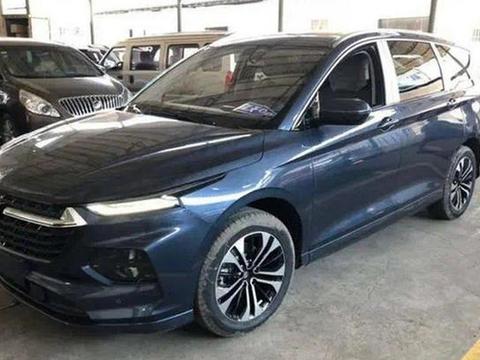 五菱凯捷实拍图曝光，车身侧面线条极为丰富