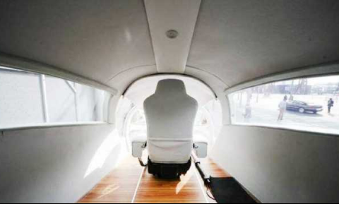 一台开车如何玩出开喷气飞机的感觉？