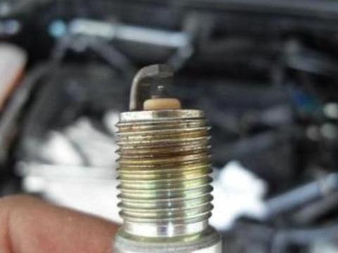 换机油就等于保养？这4个零件要是不换，等于是白换