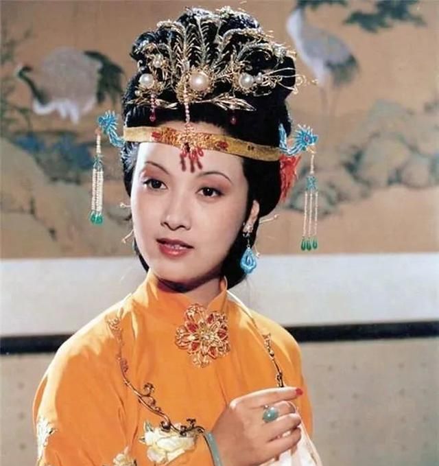 邓婕:出演87版红楼梦王熙凤,又黑又矮不被看好,试戏竟