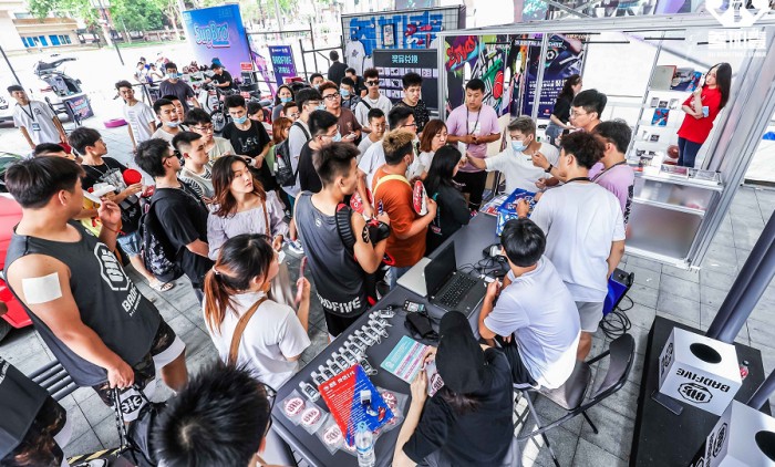 汽车跨界营销大牛:哈弗F5刷屏案例盘点