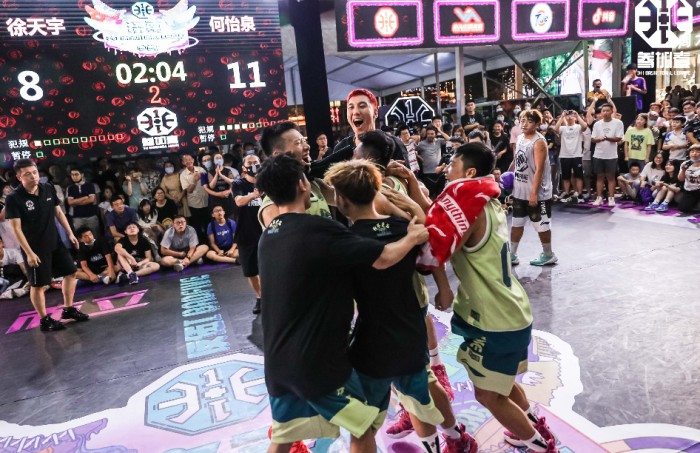 汽车跨界营销大牛:哈弗F5刷屏案例盘点