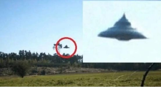 波兰上空出现巨型ufo,在60米高空处盘旋,此景恰被目击