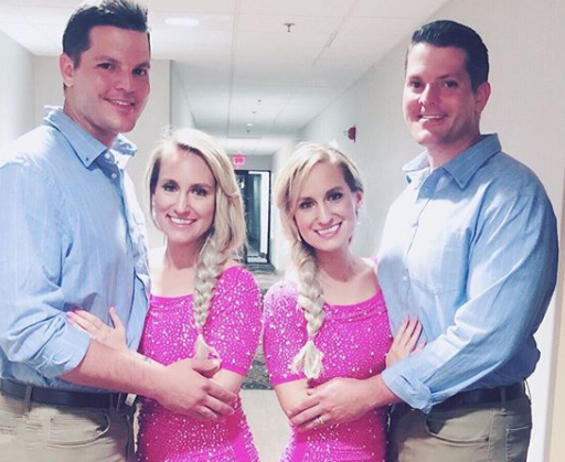 双胞胎姐妹嫁给双胞胎兄弟,婚后4人住一起,同时怀孕,网友:好期待他们孩子的模样···休闲区蓝鸢梦想 - Www.slyday.coM 双胞胎姐妹嫁给双胞胎兄弟,婚后4人住一起,同时怀孕,网友:好期待他们孩子的模样···休闲区蓝鸢梦想 - Www.slyday.coM