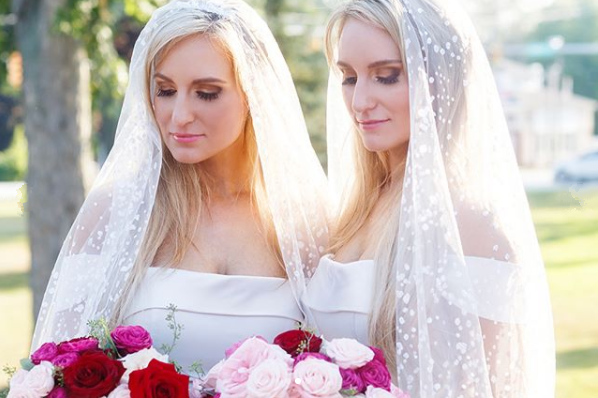 双胞胎姐妹嫁给双胞胎兄弟,婚后4人住一起,同时怀孕,网友:好期待他们孩子的模样···休闲区蓝鸢梦想 - Www.slyday.coM 双胞胎姐妹嫁给双胞胎兄弟,婚后4人住一起,同时怀孕,网友:好期待他们孩子的模样···休闲区蓝鸢梦想 - Www.slyday.coM