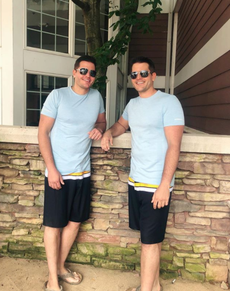 双胞胎姐妹嫁给双胞胎兄弟,婚后4人住一起,同时怀孕,网友:好期待他们孩子的模样···休闲区蓝鸢梦想 - Www.slyday.coM 双胞胎姐妹嫁给双胞胎兄弟,婚后4人住一起,同时怀孕,网友:好期待他们孩子的模样···休闲区蓝鸢梦想 - Www.slyday.coM