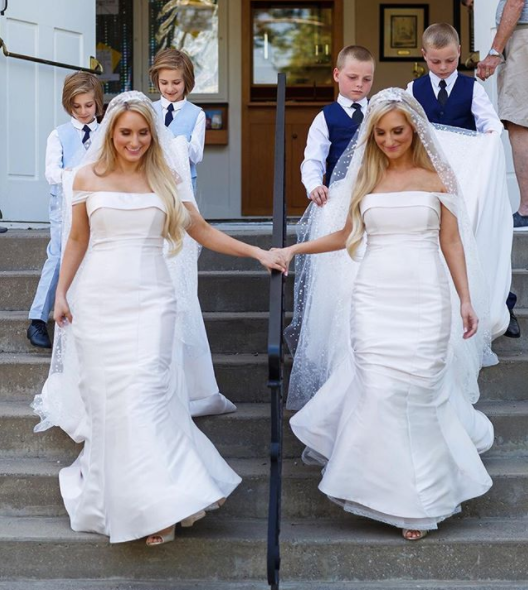 双胞胎姐妹嫁给双胞胎兄弟,婚后4人住一起,同时怀孕,网友:好期待他们孩子的模样···休闲区蓝鸢梦想 - Www.slyday.coM 双胞胎姐妹嫁给双胞胎兄弟,婚后4人住一起,同时怀孕,网友:好期待他们孩子的模样···休闲区蓝鸢梦想 - Www.slyday.coM