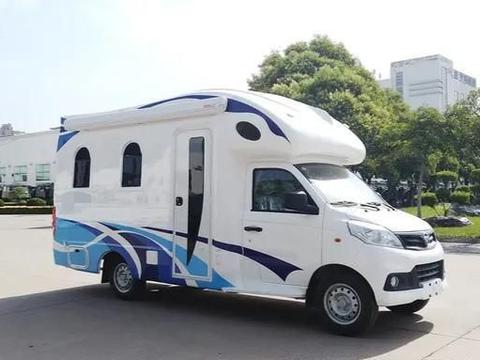 十几万就能买到一辆国六C型大额头房车，不是在做梦，买到即赚到