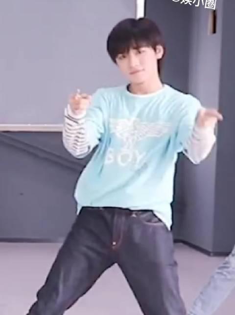 宋亚轩姐姐真漂亮个人focus伪直拍