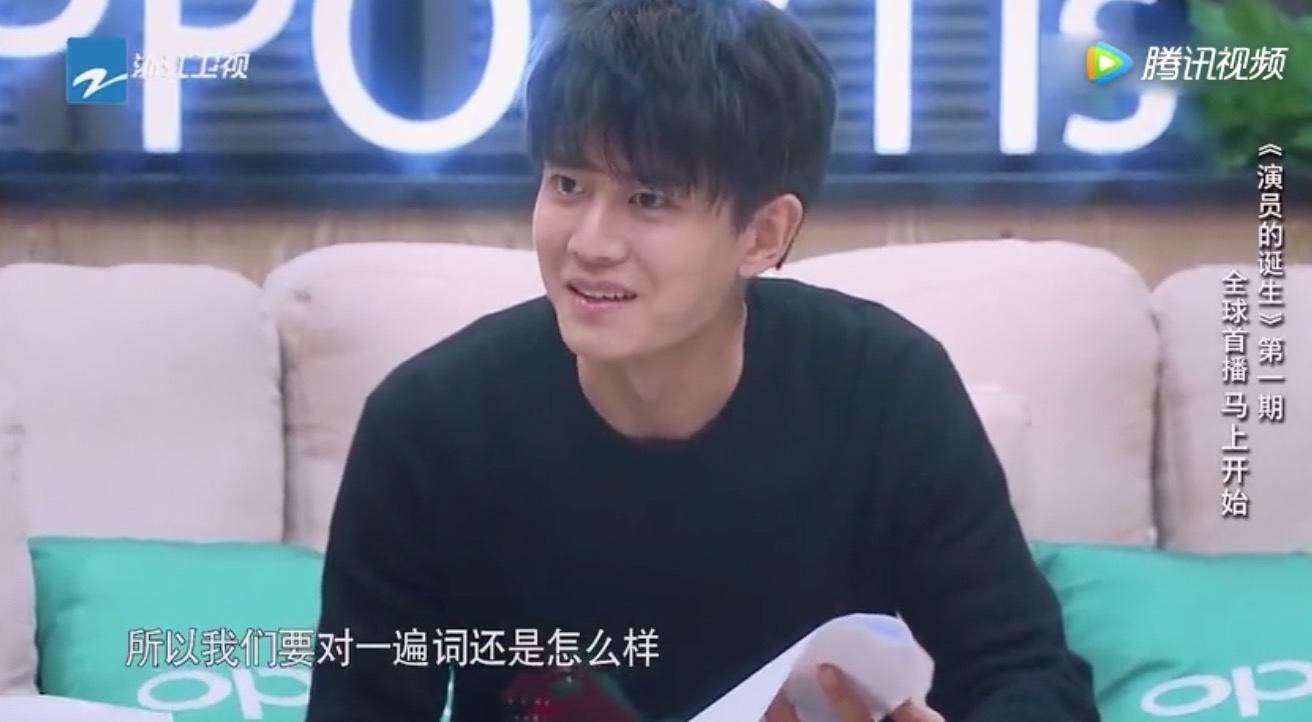 郑爽直播带货情绪崩溃,和任嘉伦搭戏无视对方?为啥总这么拧巴