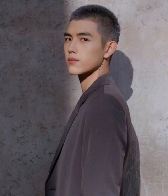 快要开学了,精选帅气男发23款,大学生快看看!|发型|男