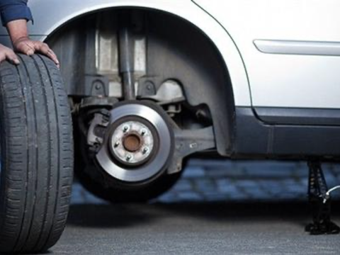 开车跑高速，车辆需要检查哪些东西？