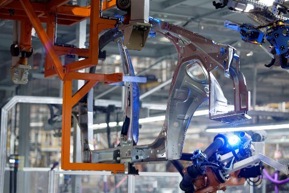 奢享随行，与上汽大众威然一起探寻上汽大众宁波工厂