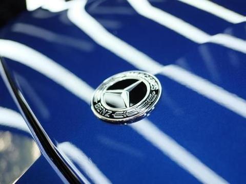 什么材质的隐形车衣比较稳定？