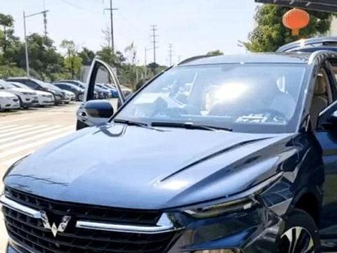 五菱凯捷到店实拍，搭载1.5T发动机，主打6座，或8.38万起售