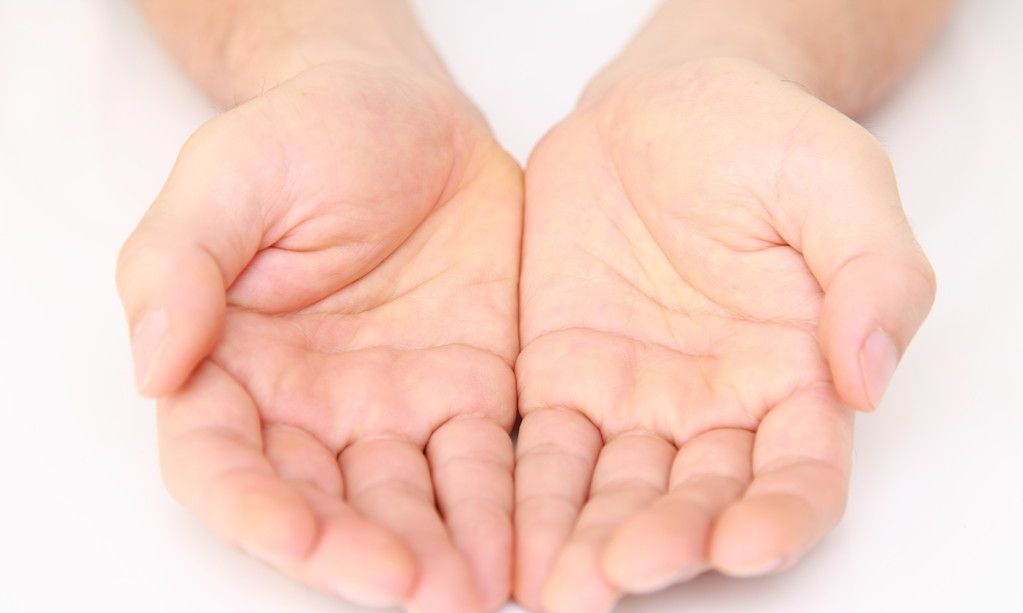 明明晓得 倒刺 不能撕 为啥子就不能管住手呢 倒刺 死皮 皮肤 新浪新闻