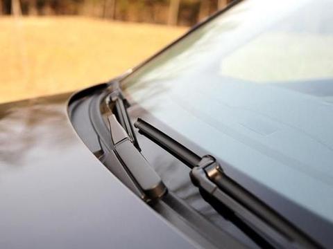 原装雨刷优势究竟在哪？更换后的雨刮器，为何不如“糟糠之妻”？